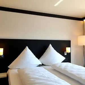 Wue By Wmm Hotell